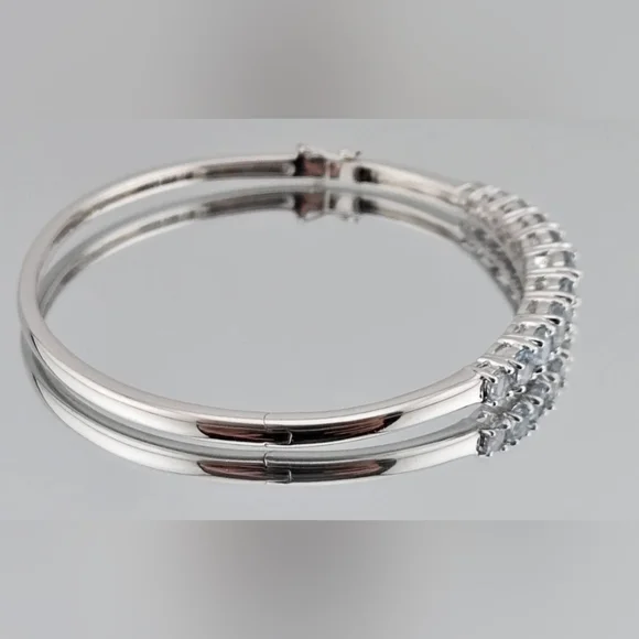 Vintage Aquamarine Sterling Silver Bangle Bracelet Size 7 - Picture 3 of 11